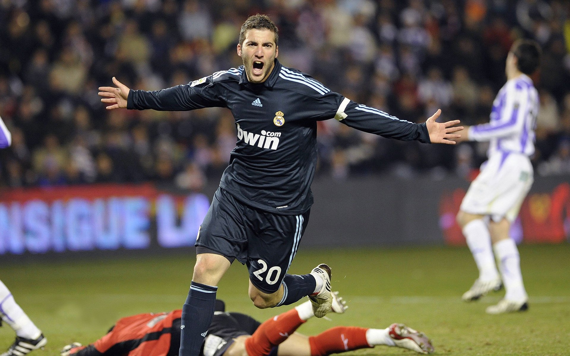 基耶萨闪耀，瑞士掀翻阿根廷，一场定义唯一性的足球盛宴